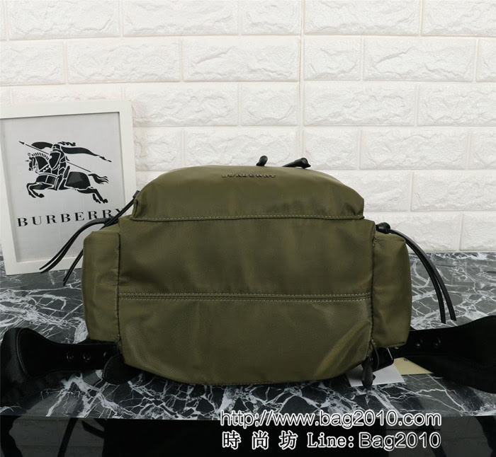 BURBERRY巴寶莉 The Rucksack 男士中號軍旅背包 防雨功能 4791  Bhq1302
